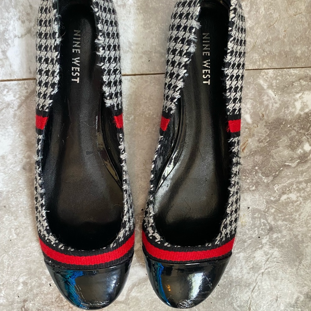 These flats from Nine West are red, grey & black tweed showstoppers! The…